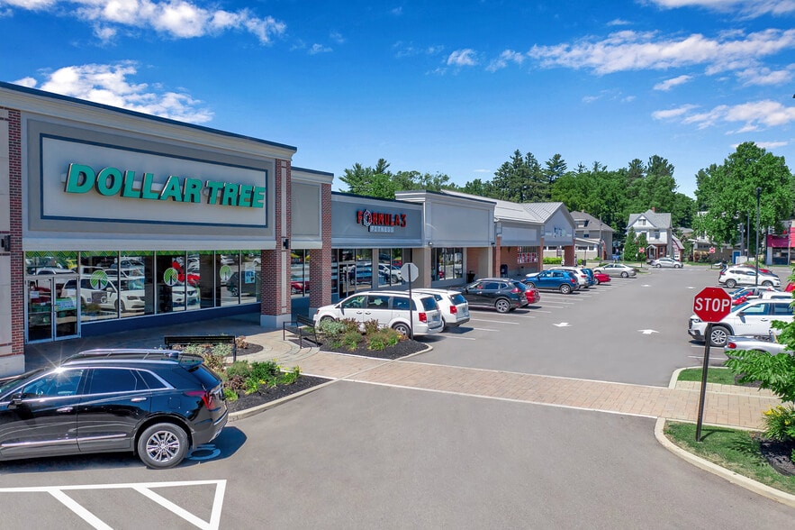 More Photos Of 140 Pine St, Hamburg Storefront For Lease