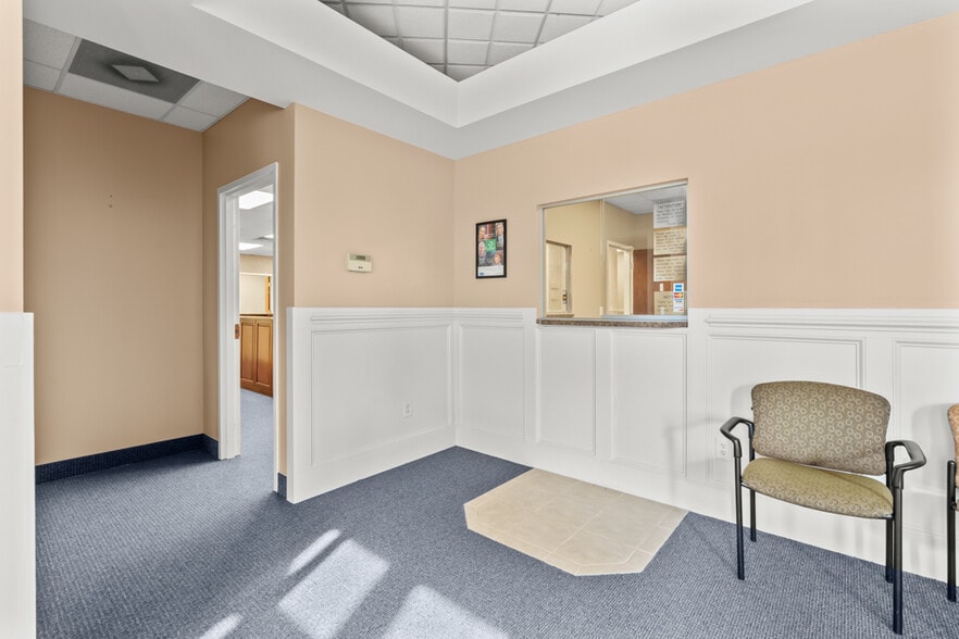 More Photos Of 600 W Salisbury St, Asheboro Medical For Lease