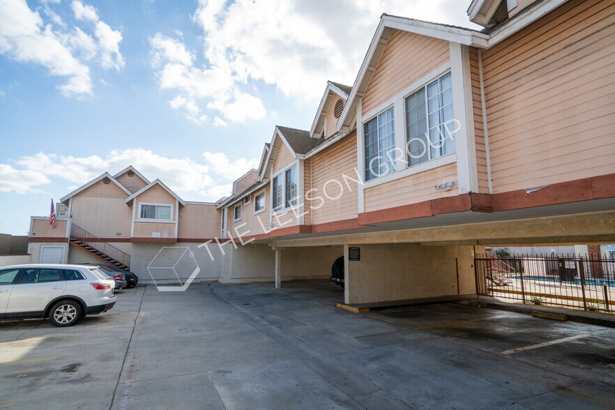 More Photos Of 550 Williamson Ave, Fullerton Apartments For Sale