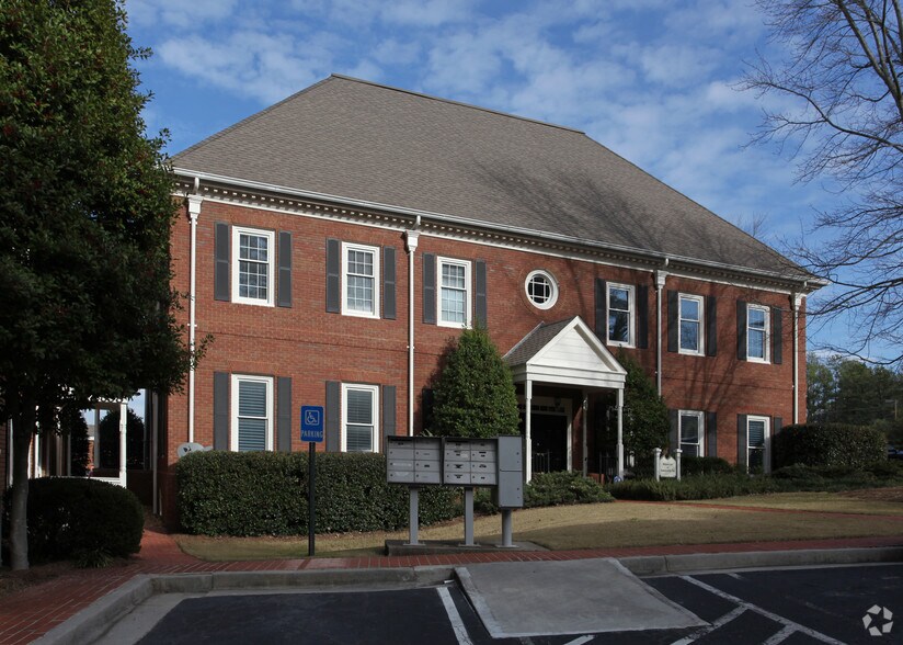 More Photos Of 2402 Mount Vernon Rd, Dunwoody Office For Lease