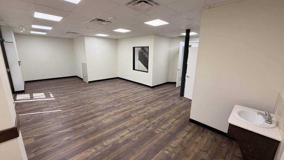 More Photos Of 6910 N Eldridge Pky, Houston Freestanding For Sale