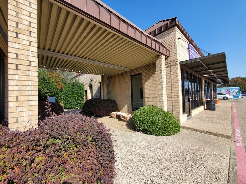 More Photos Of 115-119 W Wheatland Rd, Duncanville Unknown For Lease
