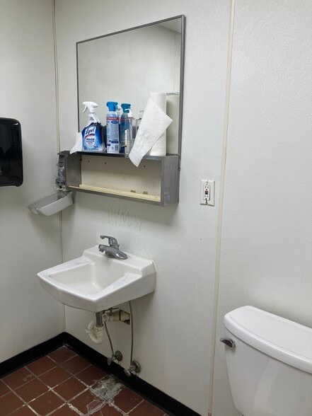 More Photos Of 2110 W 5th St, Plainview Restaurant For Sale