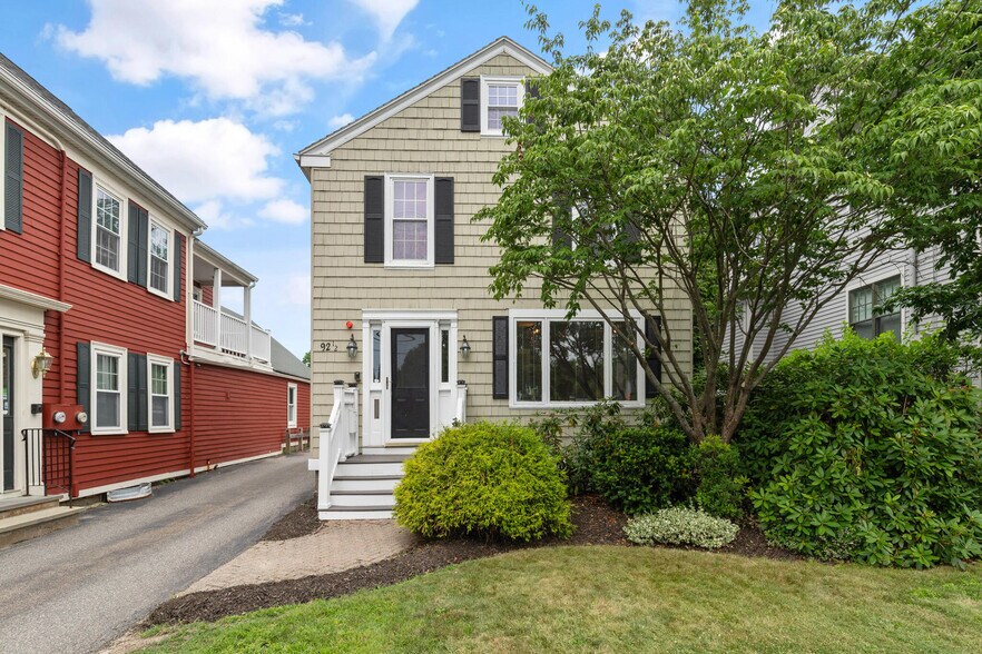 More Photos Of 92 1/2 High St, Danvers Office Residential For Sale