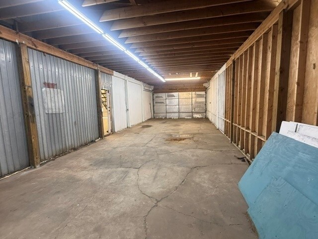More Photos Of 6659 Denver Industrial Park Rd, Denver Service For Lease