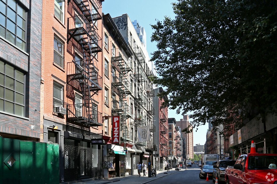 More Photos Of 153 Ludlow St, New York Apartments For Lease