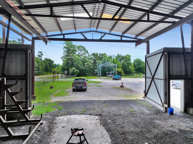 More Photos Of 4810 Evangeline Dr, Vidor Service For Sale