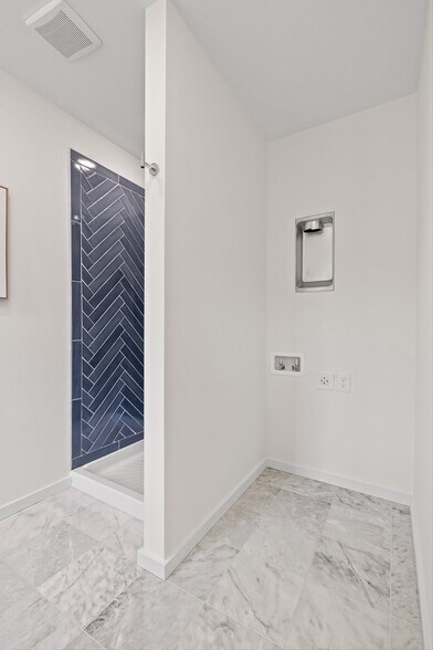 More Photos Of 1602 N Central St, Knoxville Apartments For Sale