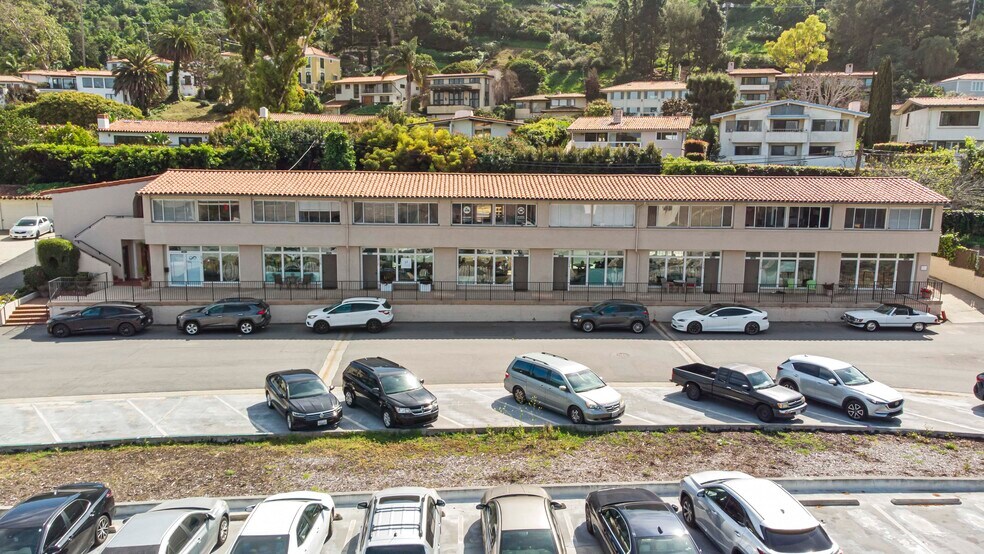 More Photos Of 316-348 Tejon Pl, Palos Verdes Estates Storefront Retail Office For Sale
