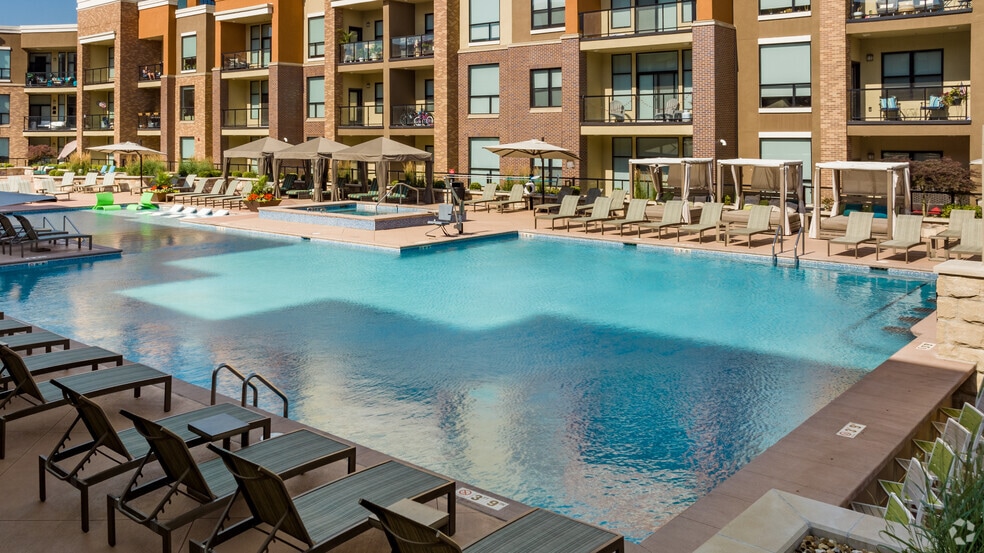 More Photos Of 10401 College Blvd, Overland Park Apartments For Lease