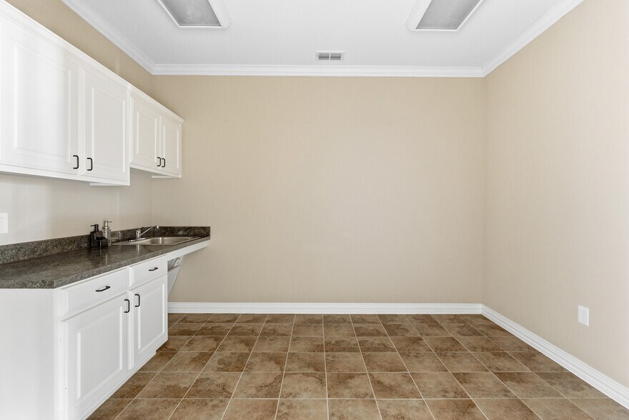 More Photos Of 8951 Collin McKinney Pky, McKinney Unknown For Lease