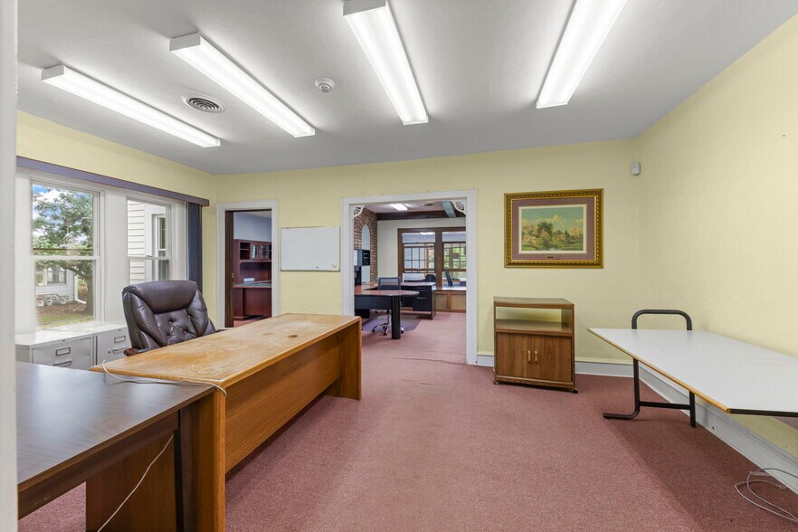 More Photos Of 16214 S Lincoln Hwy, Plainfield Office For Sale