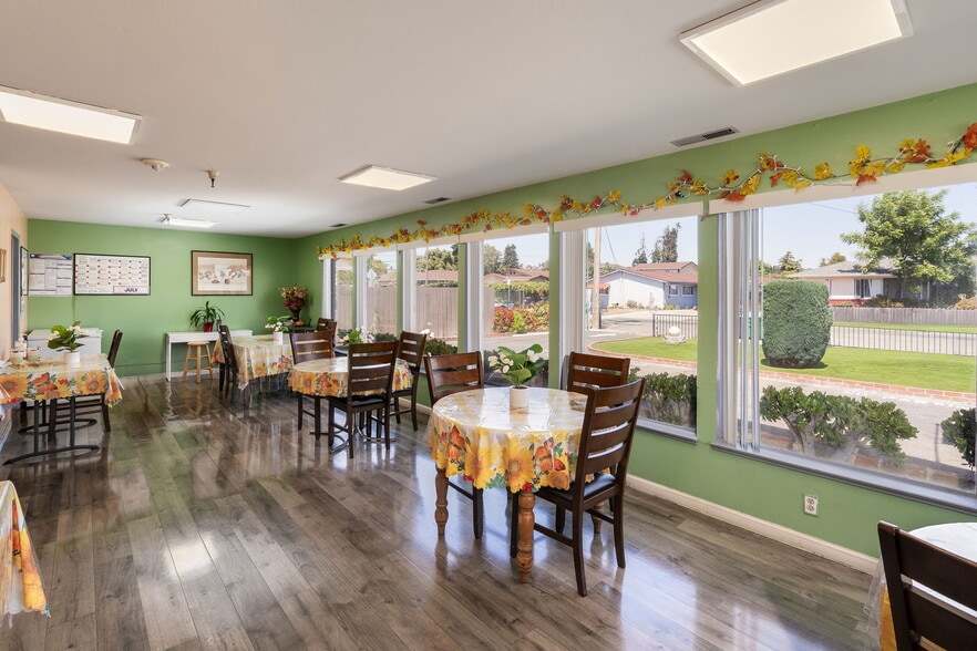 More Photos Of 18905 Standish Ave, Hayward Assisted Living For Sale