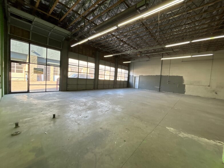 More Photos Of 100 Gentry Way, Reno Unknown For Lease