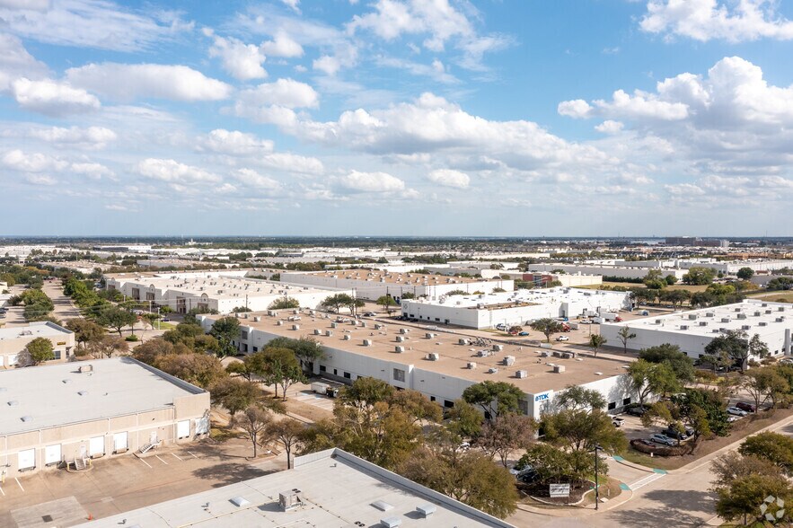 More Photos Of 3000 Technology Dr, Plano Distribution For Lease