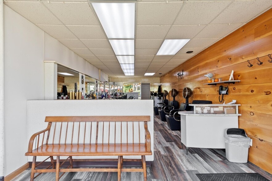 More Photos Of 158 Fairhaven Rd, Worcester Storefront Retail Residential For Sale