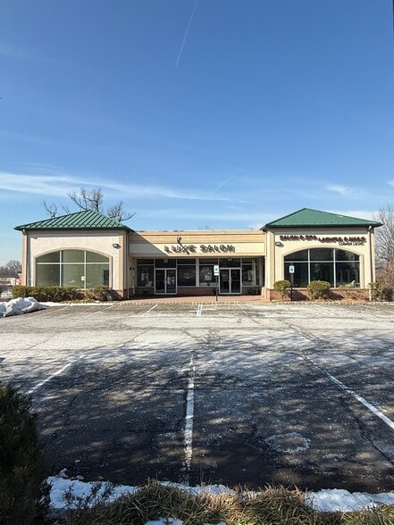 Primary Photo Of 385 N Franklin Tpke, Ramsey Bank For Lease