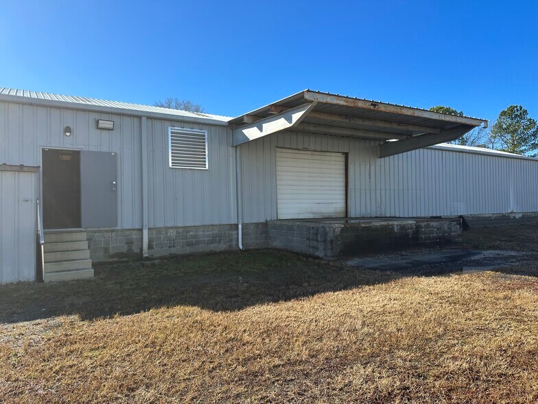 Primary Photo Of 658 Southern Ave, Fayetteville Warehouse For Lease
