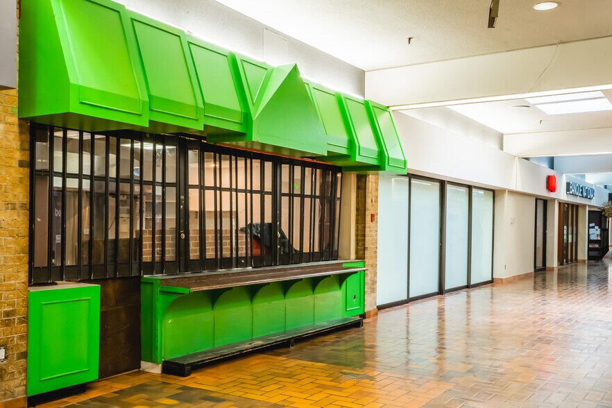 More Photos Of 95 Blvd Gaulles, Lorraine Unknown For Lease