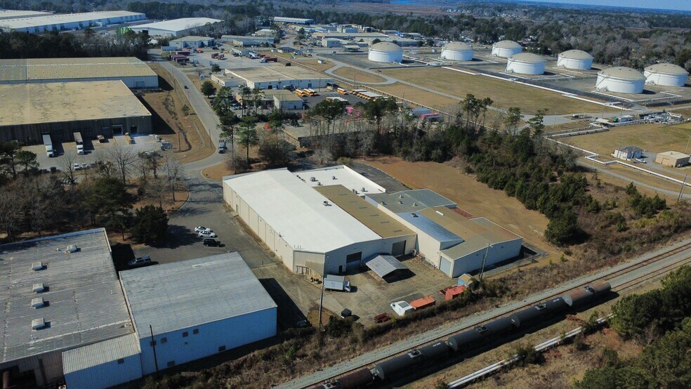 More Photos Of 915 Commerce Cir, Hanahan Manufacturing For Sale
