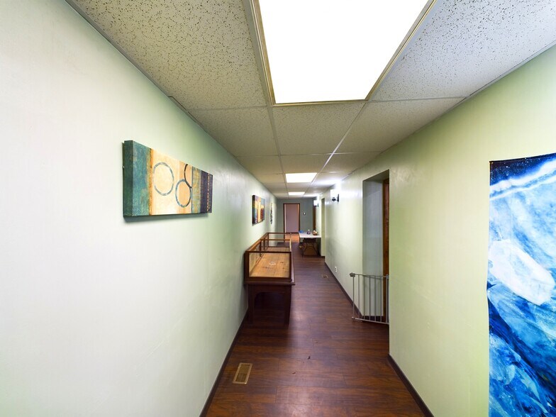 More Photos Of 309 S Ohio Ave, Sedalia Storefront Retail Office For Sale