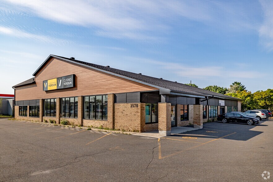 More Photos Of 3608 Blvd Saint-Charles, Kirkland Unknown For Lease