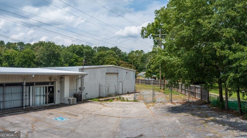 More Photos Of 2020 Buchanan Hwy, Cedartown Warehouse For Sale