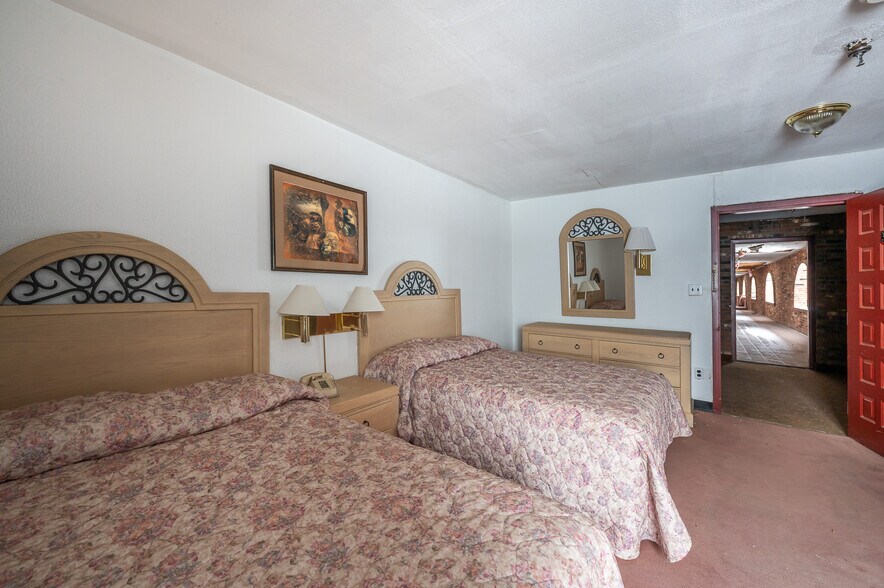 More Photos Of 4858 Route 32, Catskill Hotel For Sale