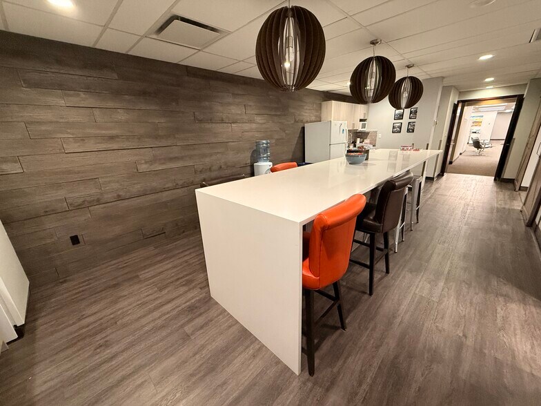 More Photos Of 17010 103rd Ave, Edmonton Office For Lease