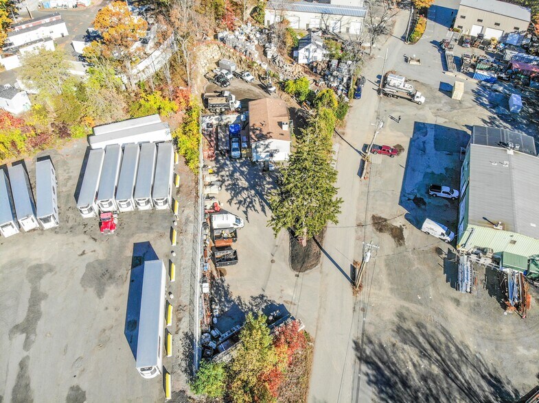 More Photos Of 25 Popes Ln, Danvers Flex For Sale