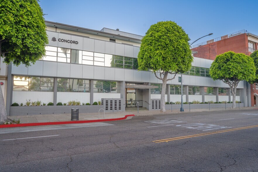More Photos Of 449 S Beverly, Beverly Hills Office For Sale