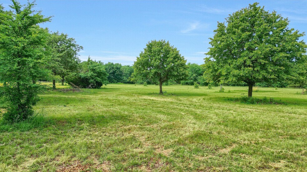 More Photos Of TBD W Line Road, Whitesboro Land For Sale