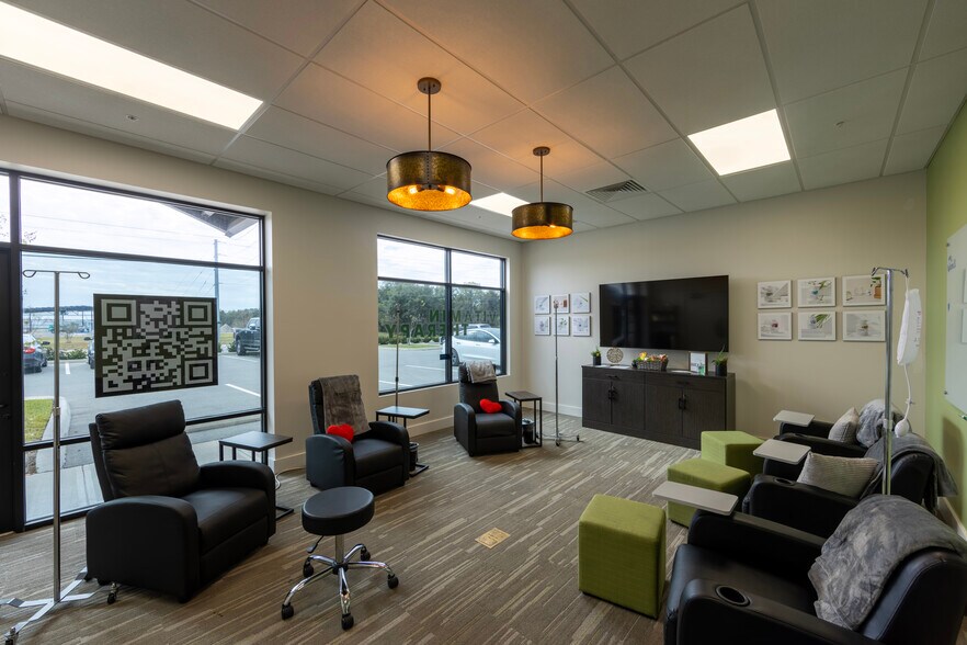 More Photos Of 3715 Drane Field Rd, Lakeland Office For Sale