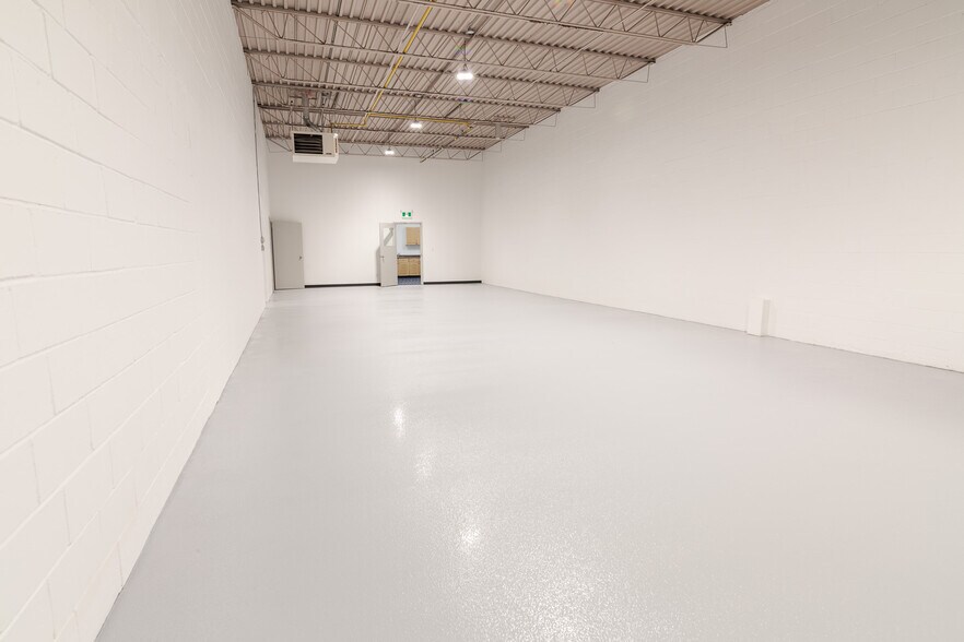 More Photos Of 2710 Lancaster Rd, Ottawa Warehouse For Sale