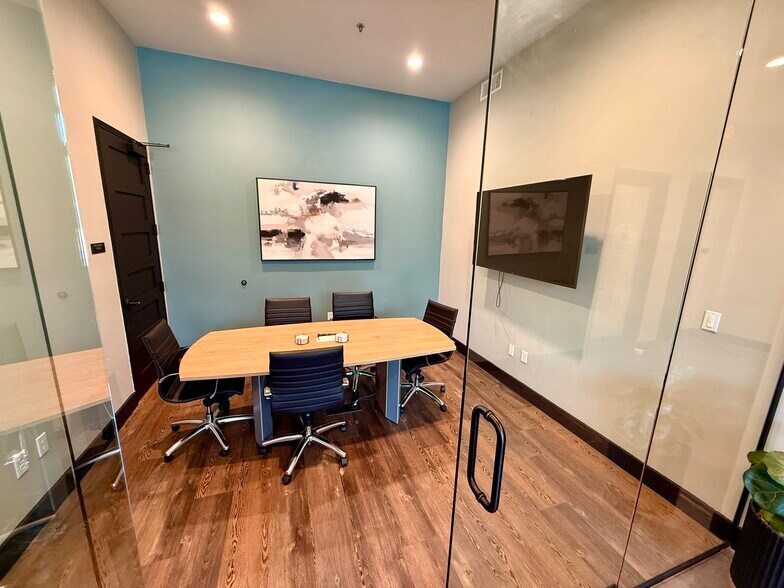 More Photos Of 2204 Western Trails Blvd, Austin Loft Creative Space For Sale