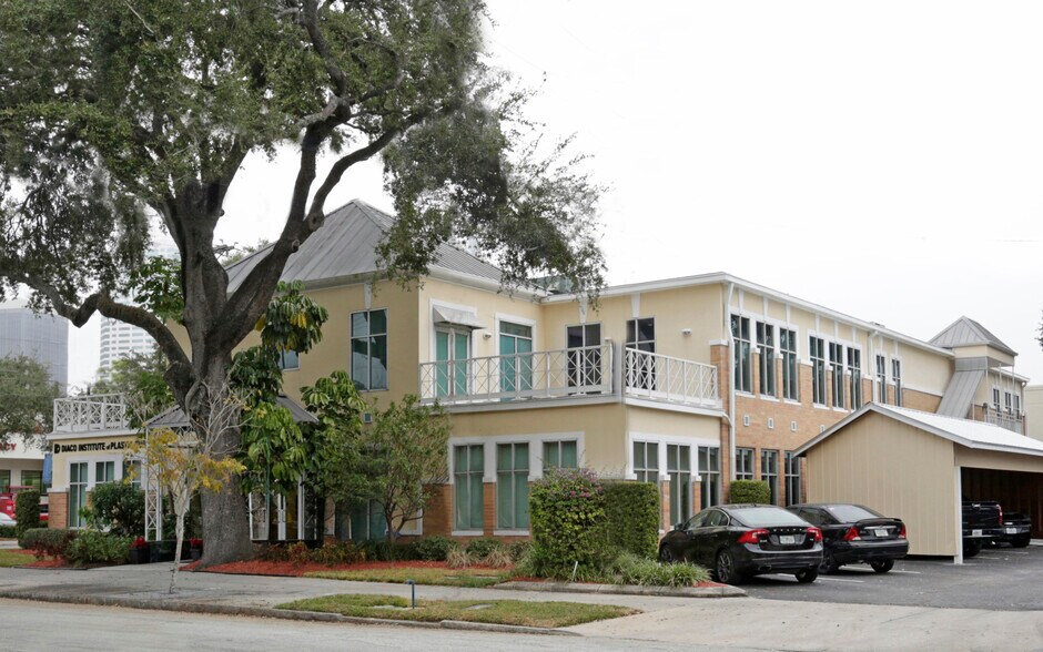 Primary Photo Of 300 S Hyde Park Ave, Tampa Medical For Sale