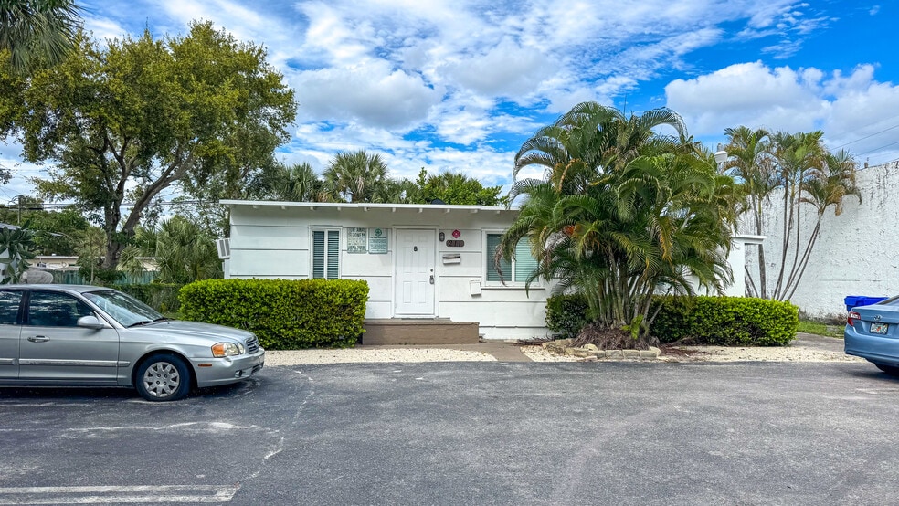 More Photos Of 211 SW 2nd Ct, Pompano Beach Apartments For Sale