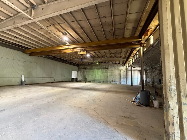 More Photos Of 3920 Congress Pkwy, Richfield Warehouse For Sale
