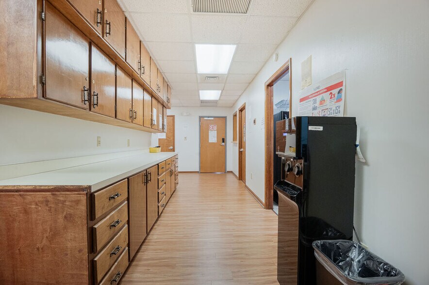 More Photos Of 231 Memorial Dr, Jacksonville Medical For Sale