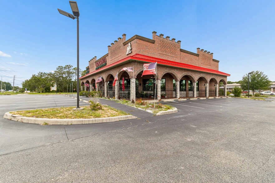More Photos Of 3007 Commercial Way, Spring Hill Restaurant For Sale