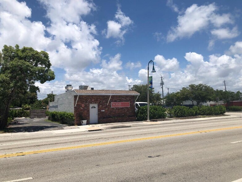 More Photos Of 2211 N Dixie Hwy, Lake Worth Freestanding For Lease