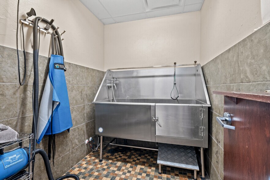 More Photos Of 1129 W Fond Du Lac St, Ripon Storefront For Sale