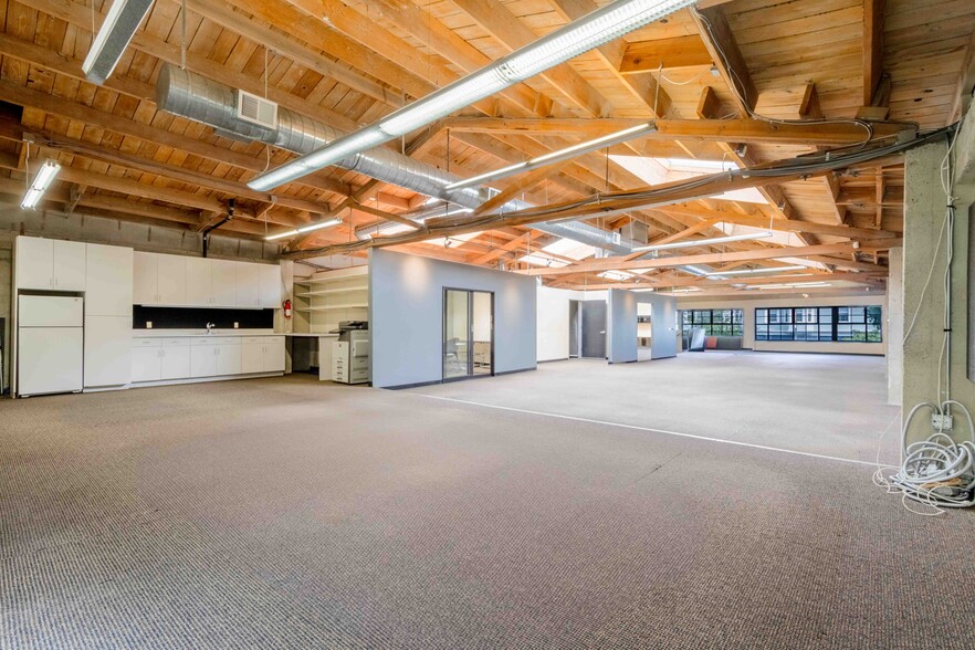 More Photos Of 1014-1016 Howard St, San Francisco Flex For Sale