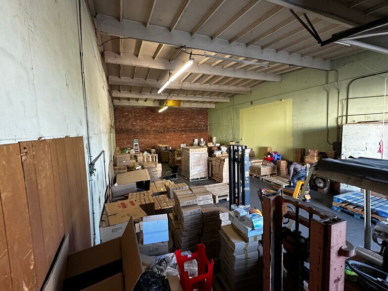 More Photos Of 420 S Date Ave, Alhambra Warehouse For Lease