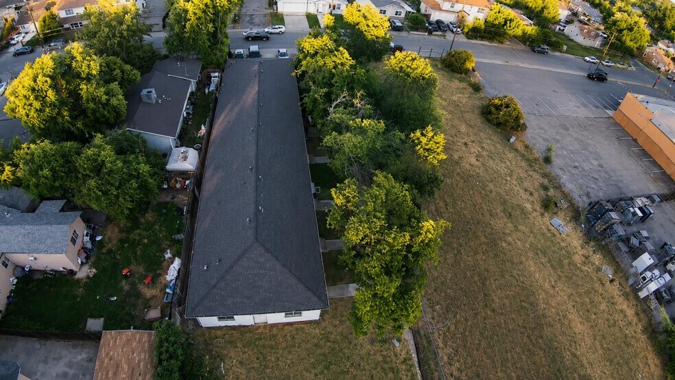 Primary Photo Of 2749 Fairfield St, Sacramento Apartments For Sale