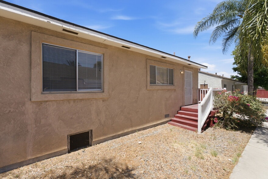 More Photos Of 559-565 61st St, San Diego Apartments For Sale