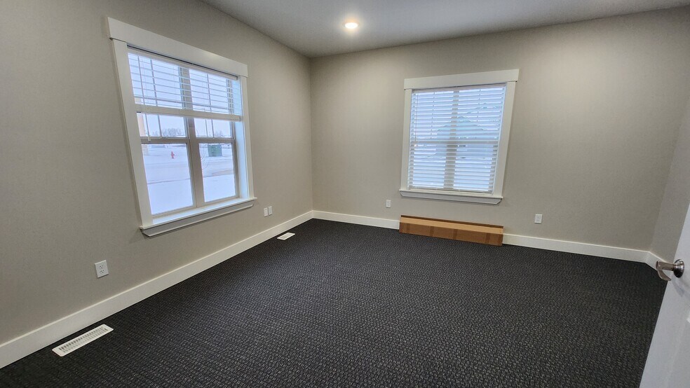 More Photos Of TBD 17th St & Midway Ave, Ammon Office For Lease