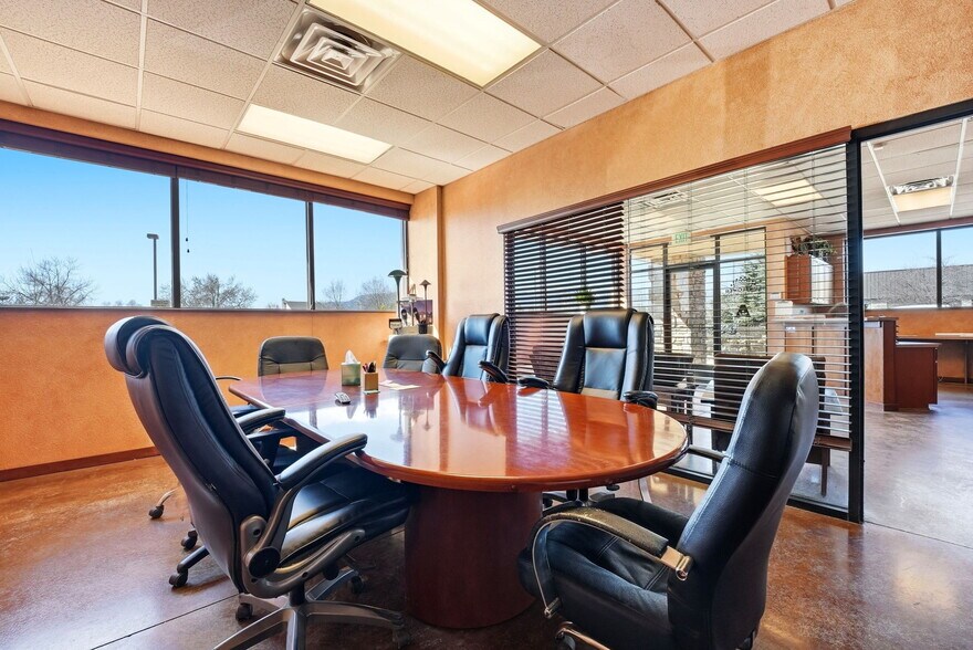 More Photos Of 1925 Aeroplaza Dr, Colorado Springs Warehouse For Lease