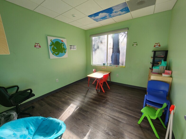 More Photos Of 166 Professional Way, Wellington Medical For Lease