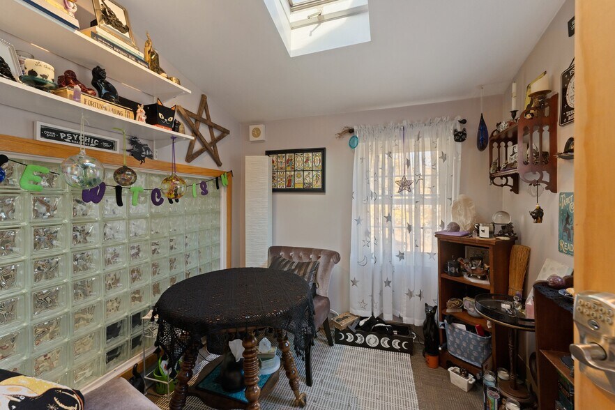 More Photos Of 4372 Post Rd, East Greenwich Office Residential For Sale